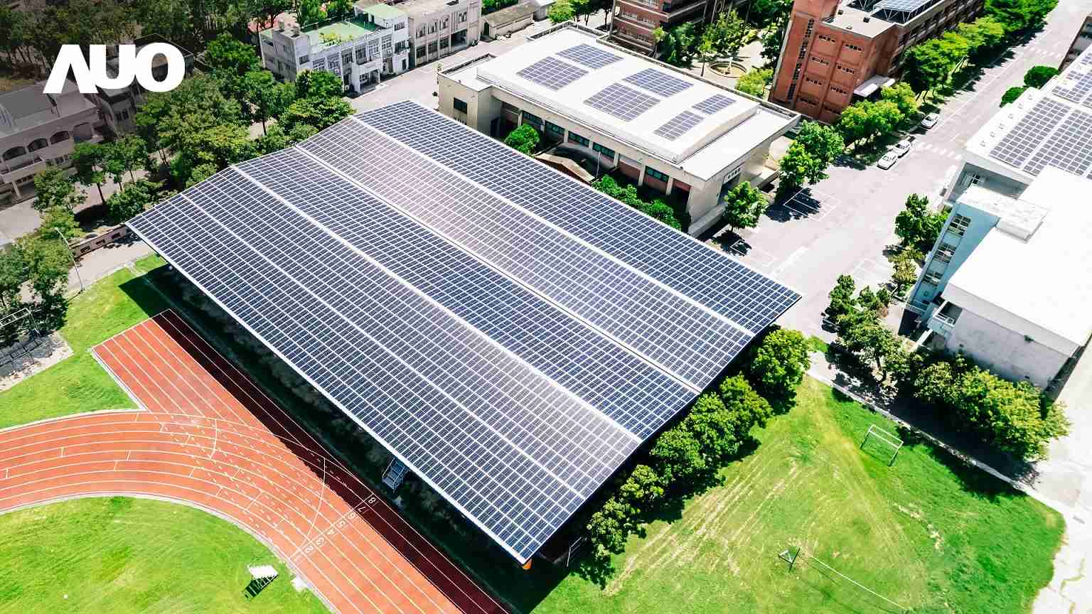 william威廉中文官网SunSteel光电整合型浪板具备快速安装、、轻量化优势，，可提升15%发电效能，，通过国际IEC与台湾VPC认证安全、、、、防漏、、、、耐候标准