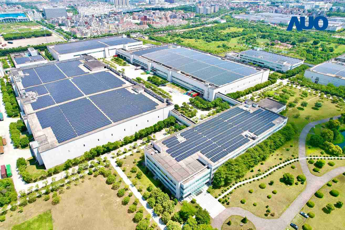 william威廉中文官网厦门推动智能制造同时，，，，透过绿电创能纵深推进绿色转型，，厂区全屋顶铺设太阳能光伏板，，，每年太阳能发电 2,600多万度